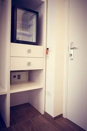 Üç Kişilik Oda