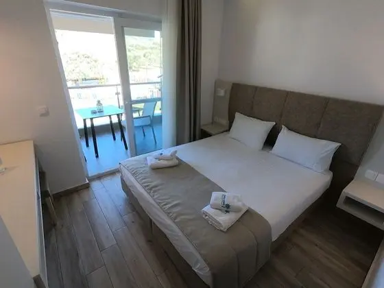 Design Stüdyo, 1 Yatak Odası, Havuz Manzaralı, Havuz Kenarı