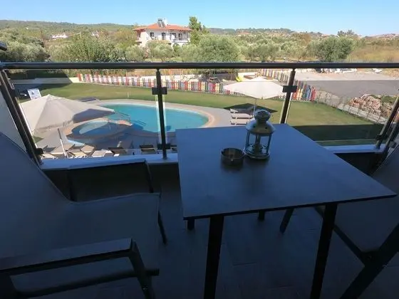 Design Stüdyo, 1 Yatak Odası, Havuz Manzaralı, Havuz Kenarı