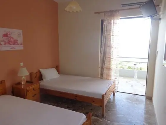Stüdyo, Okyanusa Sıfır (for 2)