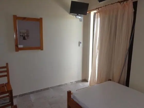 Stüdyo, Okyanusa Sıfır (for 2)