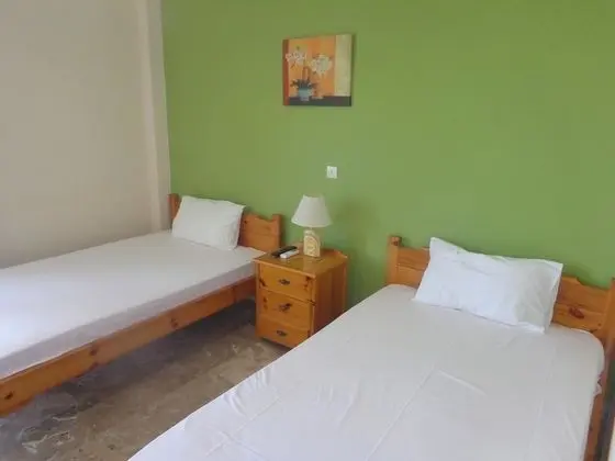 Stüdyo, Okyanusa Sıfır (for 2)