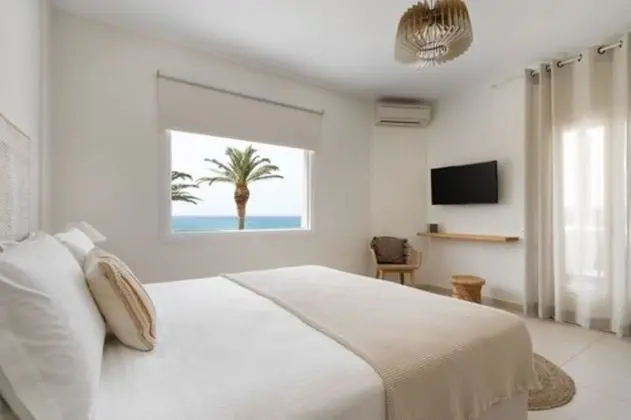 Çatı Katı Süiti (Penthouse), Deniz Manzaralı (Finikas Suite)