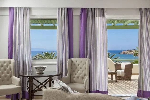 Çatı Katı Süiti (Penthouse), Deniz Manzaralı (Finikas Suite)