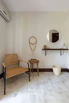 Deluxe Tek Büyük Yataklı Oda, Balkon, Bahçe Manzaralı