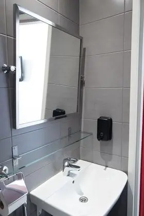 Tek Kişilik Oda, Banyolu/Duşlu