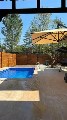 1+1 Bungalov, Havuz ve Bahçe Manzaralı, Isıtmalı Özel Havuzlu