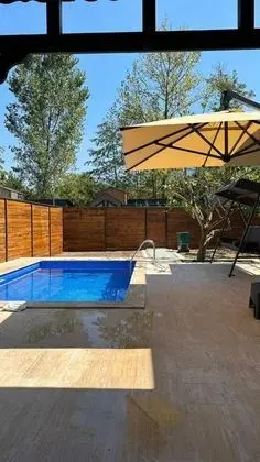 1+1 Bungalov, Havuz ve Bahçe Manzaralı, Isıtmalı Özel Havuzlu