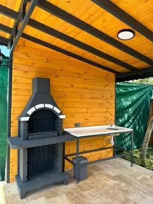 Bungalow 2+1 Oda, Havuz ve Bahçe Manzaralı, Isıtmalı Özel Havuzlu