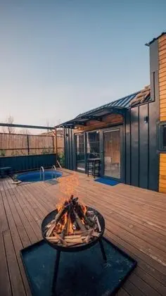 Tiny House, Havuz ve Bahçe Manzaralı, Isıtmalı Özel Havuzlu