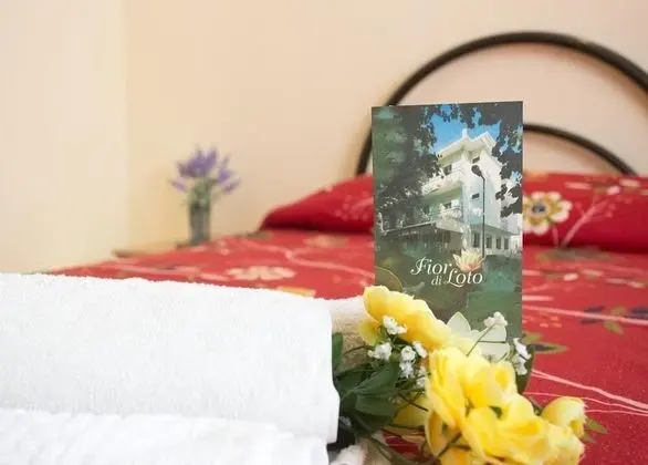 İki Ayrı Yataklı Oda, Ortak Banyo