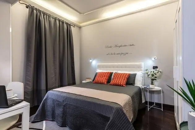 Deluxe Tek Büyük Yataklı Oda, 1 Çift Kişilik Yatak, Sıcak Su Havuzu, Şehir Manzaralı