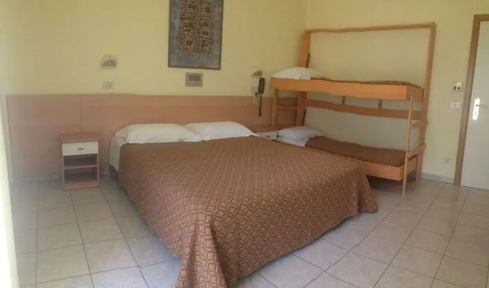 Standard Dört Kişilik Oda, Balkon