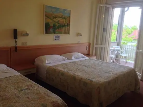 Standard Dört Kişilik Oda, Balkon