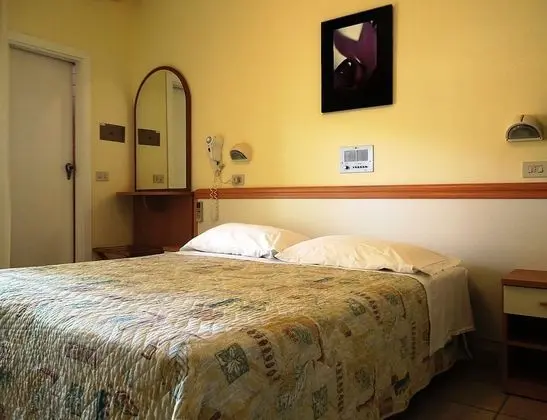 Standard Tek Büyük veya İki Ayrı Yataklı Oda, Balkon