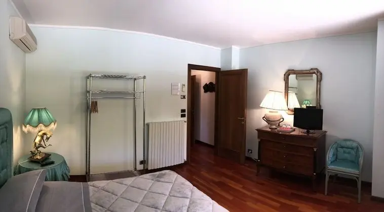 Deluxe Oda, Banyolu/Duşlu, Havuz Manzaralı