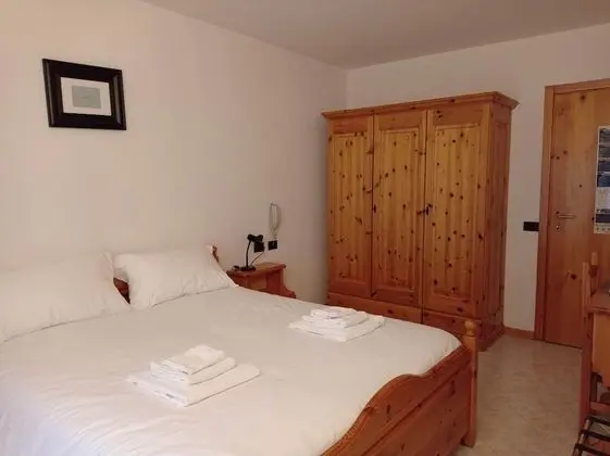 Classic Tek Büyük Yataklı Oda