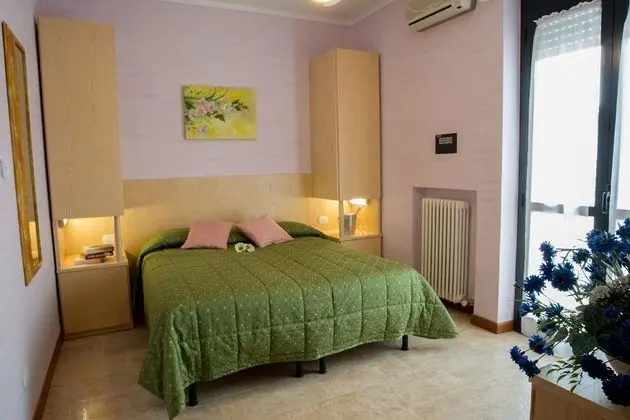 Üç Kişilik Oda, Balkon