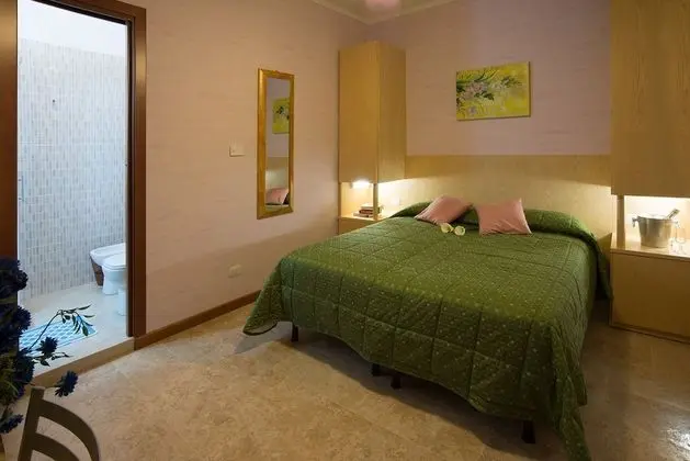 Üç Kişilik Oda, Balkon