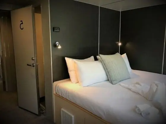 Deluxe Tek Büyük Yataklı Oda, 1 En Büyük (King) Boy Yatak, Okyanus Manzaralı (Captain Cook Cabin)