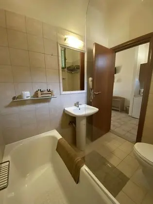 Deluxe Tek Büyük veya İki Ayrı Yataklı Oda, Deniz Manzaralı