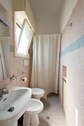 Economy Tek Büyük Yataklı Oda (letto matrimoniale)