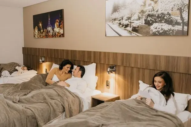 Deluxe Dört Kişilik Oda, Birden Çok Yatak, Sigara İçilmez