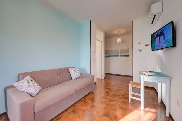 Family Apart Daire, 1 Çift Kişilik Yatak ve Çekyat (Villa Fiorita - Apt 3 - Ortensia)