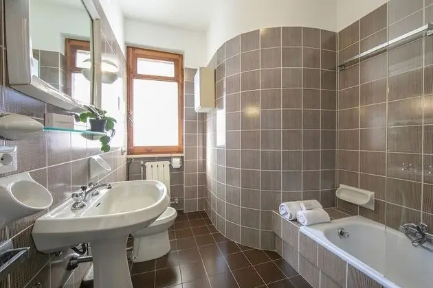 Family Apart Daire, 1 Çift Kişilik Yatak ve Çekyat (Villa Fiorita - Apt 3 - Ortensia)