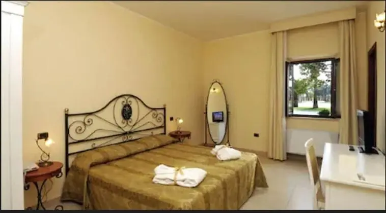 Comfort Tek Büyük Yataklı Oda