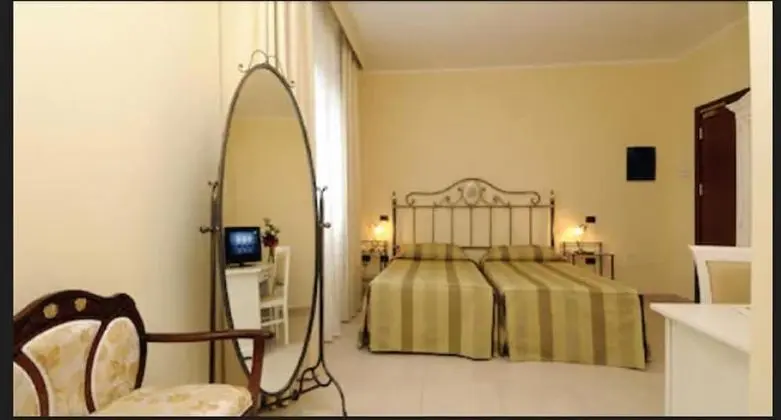 Comfort Tek Büyük Yataklı Oda