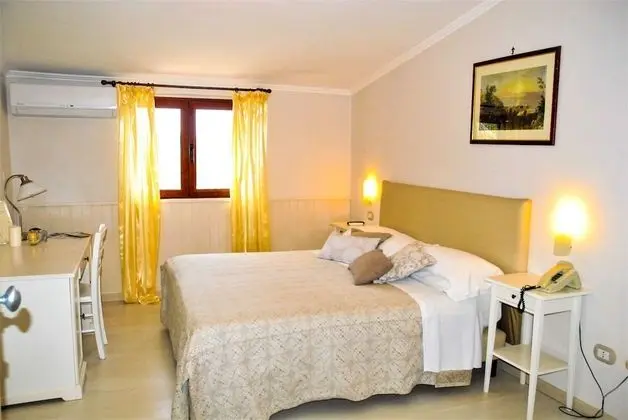 Standard Üç Kişilik Oda, Deniz Manzaralı