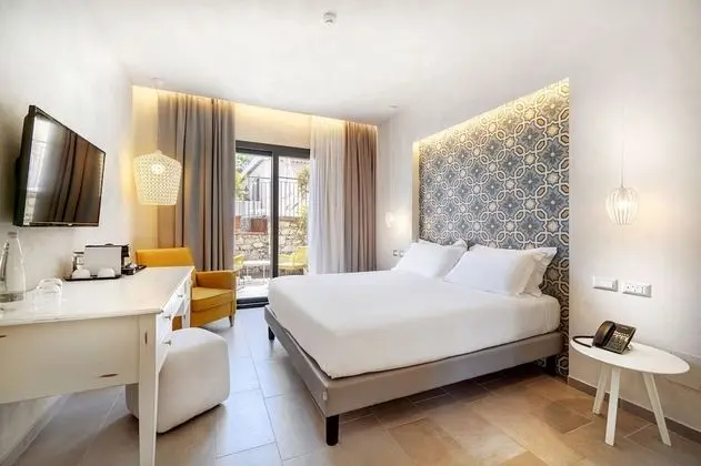 Classic Tek Büyük veya İki Ayrı Yataklı Oda