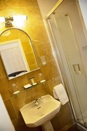 Tek Büyük Yataklı Oda (Room 9)