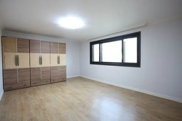 Daire (White 1st floor)
