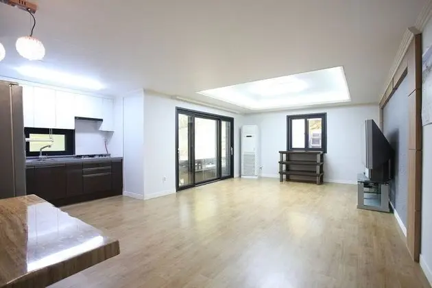 Daire (White 1st floor)