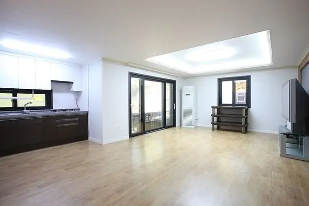 Daire (White 1st floor)