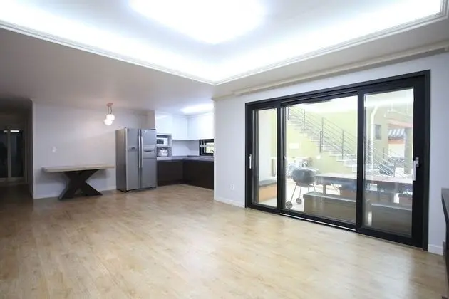 Daire (White 1st floor)