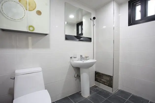 Daire (White 1st floor)