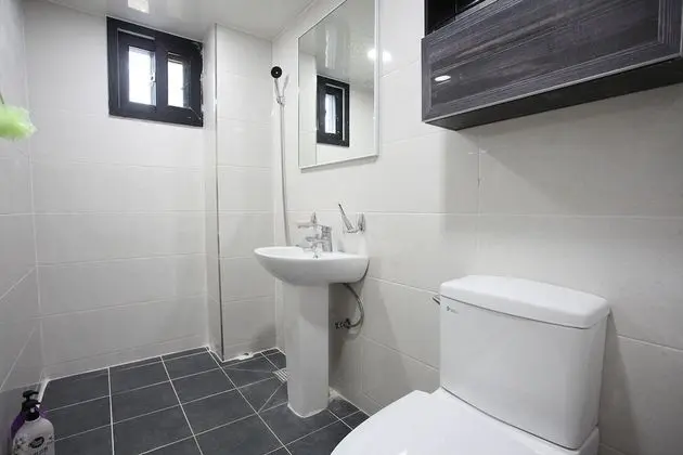 Daire (White 1st floor)