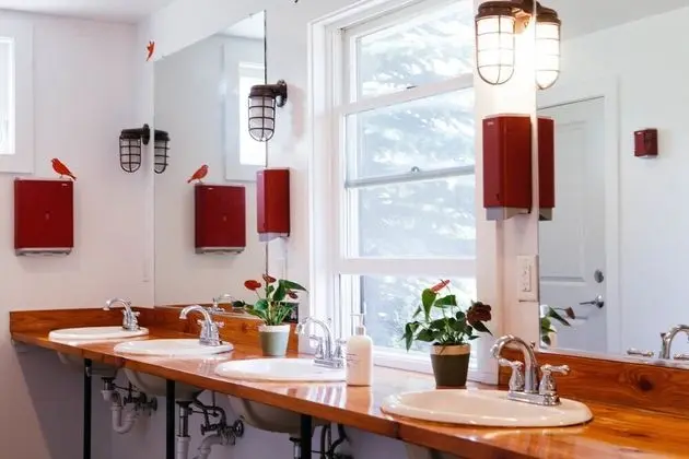 Oda, 2 Büyük (Queen) Boy Yatak