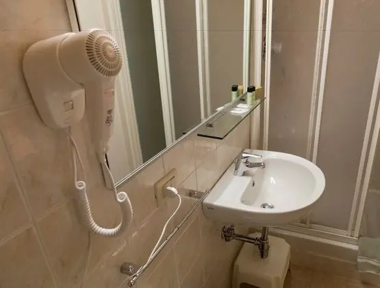 Tek Büyük Yataklı Oda (Budget )