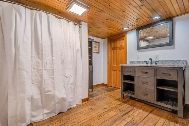 Ev, Birden Çok Yatak, Jakuzi