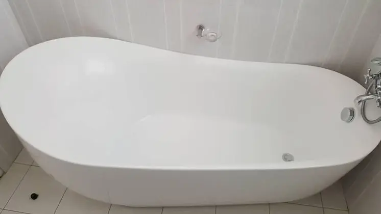 Tek Büyük Yataklı Oda, Ortak Banyo
