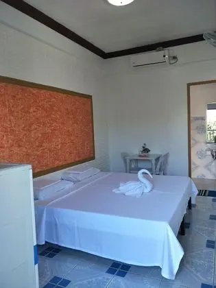 Deluxe Tek Büyük Yataklı Oda (with Shower)