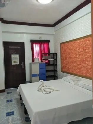 Deluxe Tek Büyük Yataklı Oda (with Shower)