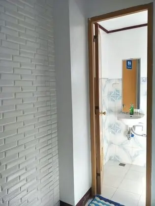Deluxe Tek Büyük Yataklı Oda (with Shower)