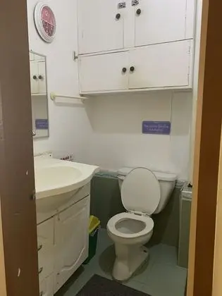 Tek Büyük Yataklı Oda (with Shared Toilet)