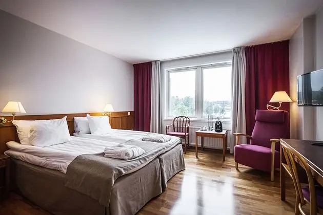 Tek Büyük veya İki Ayrı Yataklı Oda