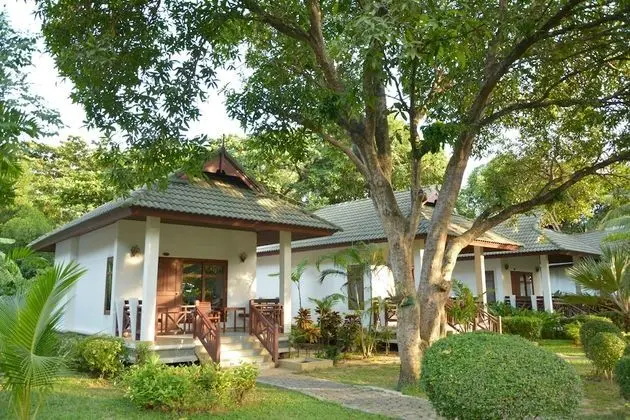 Bungalov, Havuz Kenarı